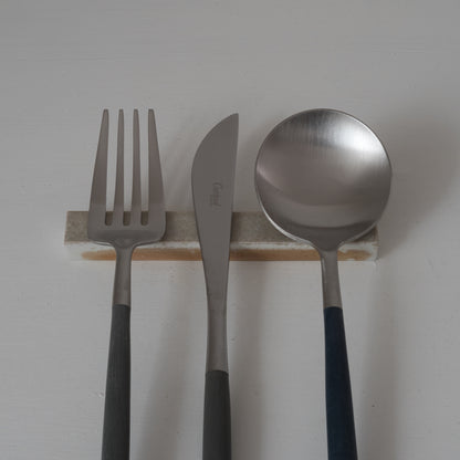 TS11 白磁カトラリーレスト  竹下鹿丸