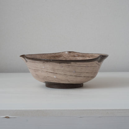 YT19 三島鉢　吉野桃李