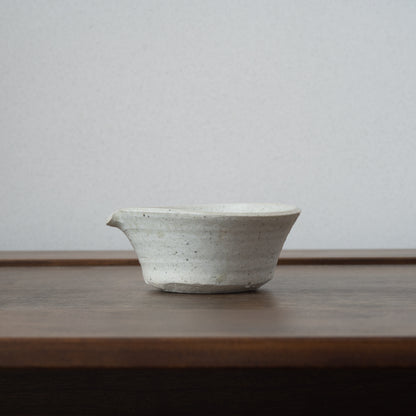 KY34B  白瓷片口　梶原靖元