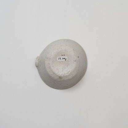 KY34B  白瓷片口　梶原靖元