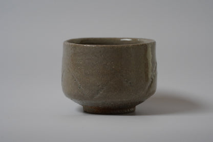 YN12 彫唐津ぐい呑　共箱　矢野直人