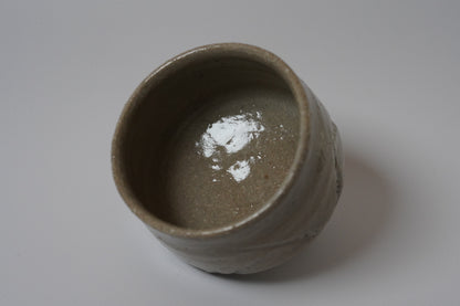 YN12 彫唐津ぐい呑　共箱　矢野直人