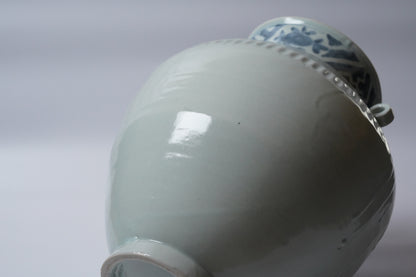 MM3 しのぎ紗綾形文壺　宮岡麻衣子