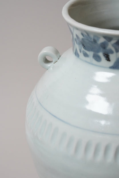 MM3 しのぎ紗綾形文壺　宮岡麻衣子