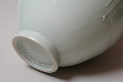 MM3 しのぎ紗綾形文壺　宮岡麻衣子